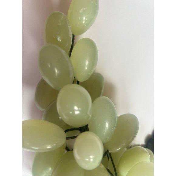 Vintage Jade Grape Cluster With Metal Leaves Decorative Piece - Picture 4 of 8